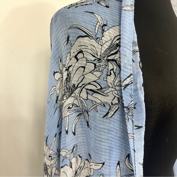 STEVE Madden Hibiscus Blue Scarf - Picture 3 of 4